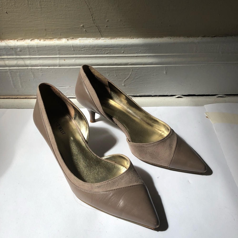 Beige Nine West Low Leather Heels Size 8.5